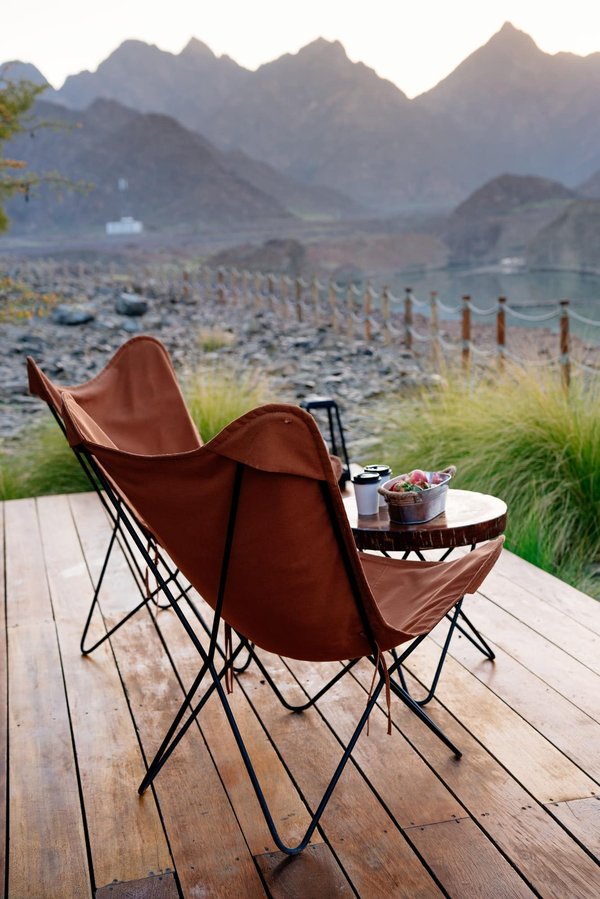 Respirer la fraîcheur de l'air pur en camping de montagne