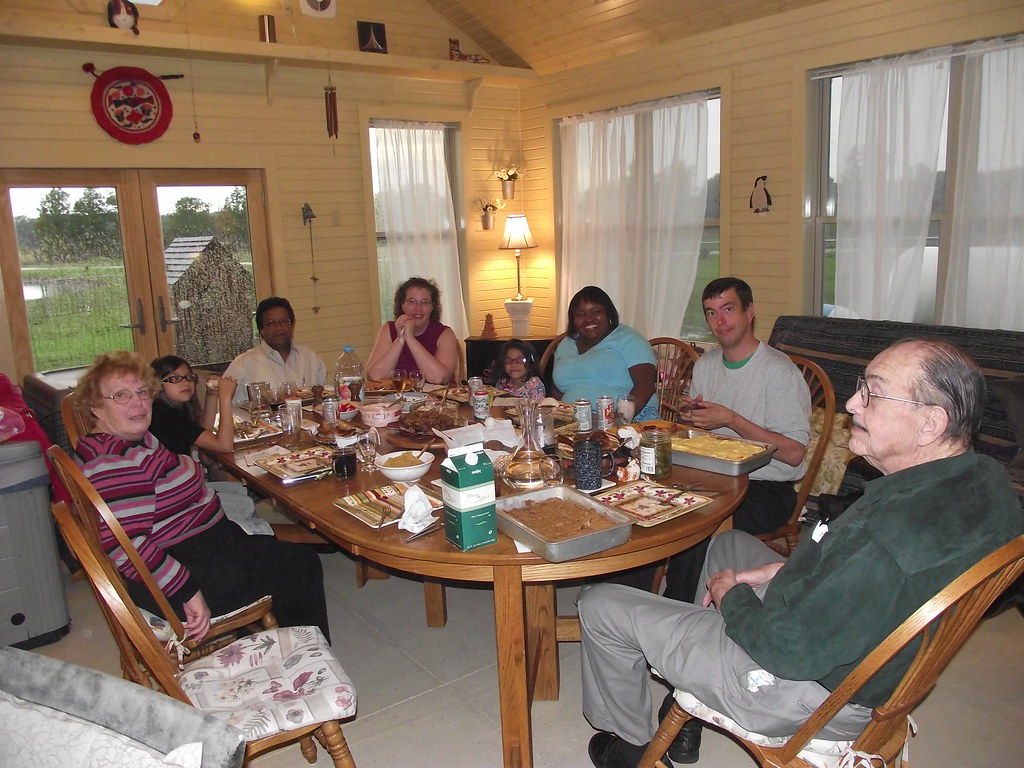 Dîners de famille inoubliables : Astuces et recettes pour des soirées mémorables et conviviales